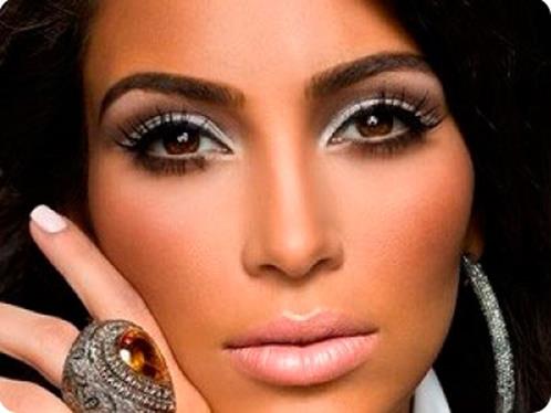 CÓMO HACER UN MAQUILLAJE DE DÍA ELEGANTE Y LLAMATIVO