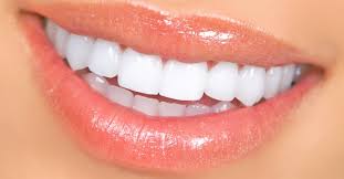 Trucos para tener unos dientes más blancos, perfectos y fuertes