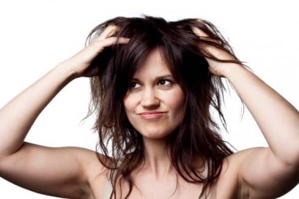 6 tips para combatir el cabello grasoso:
