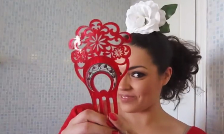 Como se hacen los peinados de flamenca | Aquí te enseñamos