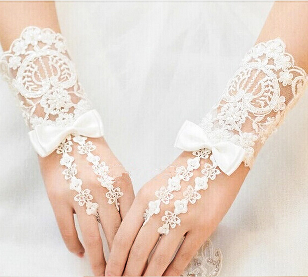 usar-guantes-en-la-boda